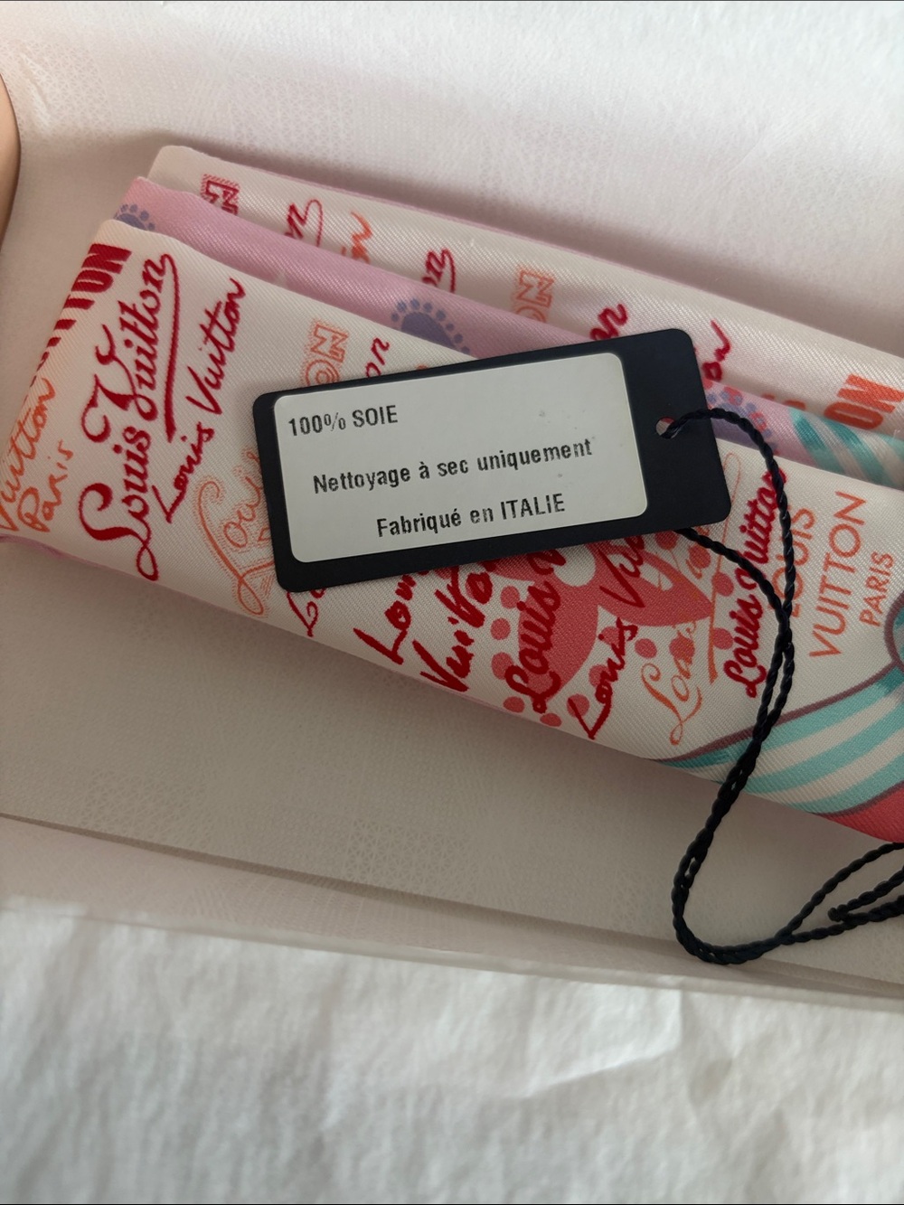 Louis Vuitton Bandeau BB I LV U Pink/Rose Clair M77322 NWT - Picture 4 of 9